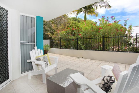 Unit 3, On The Park, 22 Frank Street Coolum Beach, 400 BOND, LINEN INCLUDED - Tourism Caloundra 1