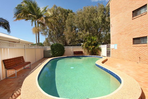 Unit 7, Belander Court, 34 Perry Street Coolum Beach, AIR CONDITIONED, 400 BOND, LINEN SUPPLIED - Tourism Caloundra 2