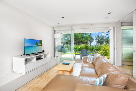 Unit 8 Plantation Resort - Rainbow Beach, Plantation Resort, Air Conditioned, Pool And Outdoor Spa - Tourism Caloundra 3