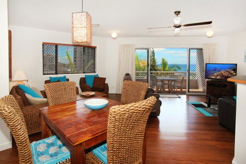 Unit 9, Coolum Blueseas Apartments, 59-61 Coolum Tce, Coolum Beach, 400 BOND, LINEN INCLUDED - Tourism Caloundra 3