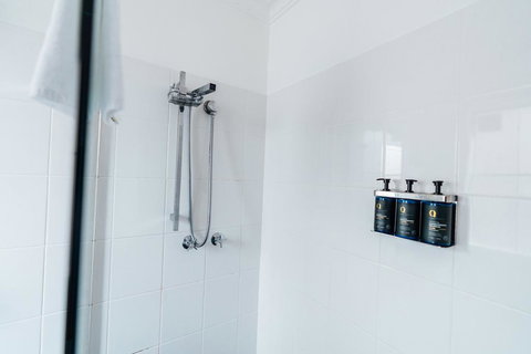UNO Hotel Sydney - Tourism Caloundra 2