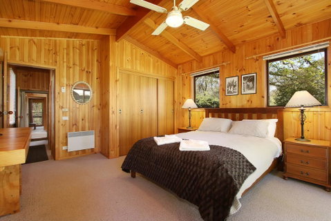 Until - Country Garden Setting - Tourism Caloundra 0
