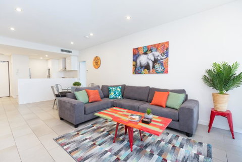 Urban Jungle! Executive Apartment In Heart Of CBD - Tourism Caloundra 0
