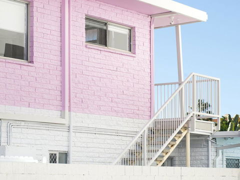 Ventura Beach Motel 2 Bed Poolside - Unit 4 - Tourism Caloundra 3