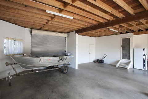 Verandahs - Tourism Caloundra 3