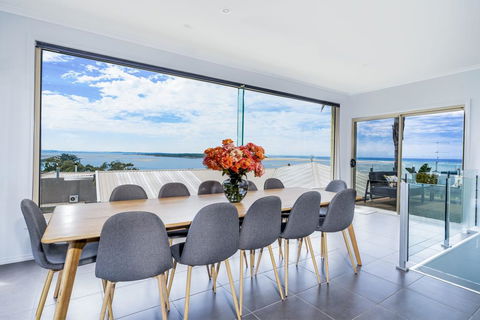 VIEWS FOREVER - INVERLOCH - Tourism Caloundra 1