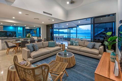 Villa 16 The Edge On Hamilton Island - Tourism Caloundra 2