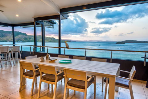 Villa 16 The Edge On Hamilton Island - Tourism Caloundra 0