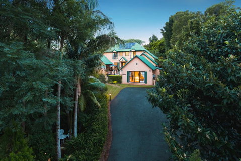Villa Della Rosa Bed & Breakfast - Tourism Caloundra 1