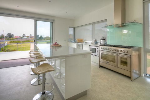 Villa Moyne - Located In A Quiet Cul De Sac And Designed For Beach Families - Tourism Caloundra 1