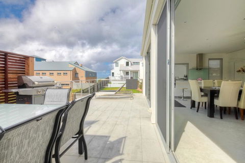 Villa Moyne - Located In A Quiet Cul De Sac And Designed For Beach Families - Tourism Caloundra 2