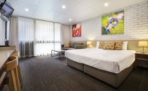 Villa Noosa Hotel - Tourism Caloundra 1