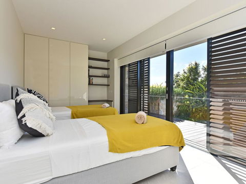 Villa Positano Waterside At Trinity Point - Tourism Caloundra 1