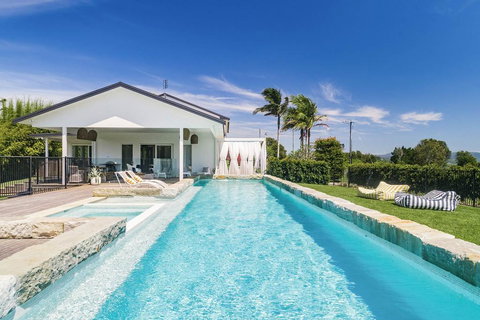 Villa St Helena - Tourism Caloundra 0