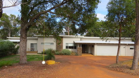 Vintners - More Space For You To Enjoy! - Tourism Caloundra 2