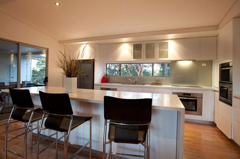 Vintners - More Space For You To Enjoy! - Tourism Caloundra 3