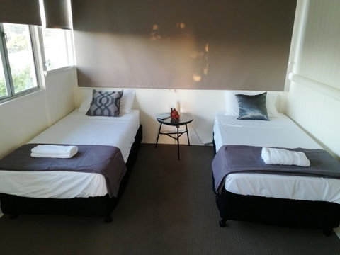 Walk To Beach Queenslander HOME In CBD Hervey Bay - Tourism Caloundra 2