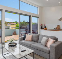 Walk to Salamanca Queens Cottage LUX 3bdm Queens Cottage - Tourism Caloundra