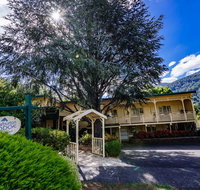 Warburton Lodge - Tourism Caloundra