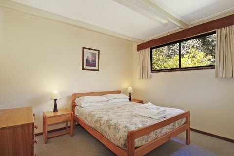 Warrina - Over Looking Ovens River - Tourism Caloundra 2