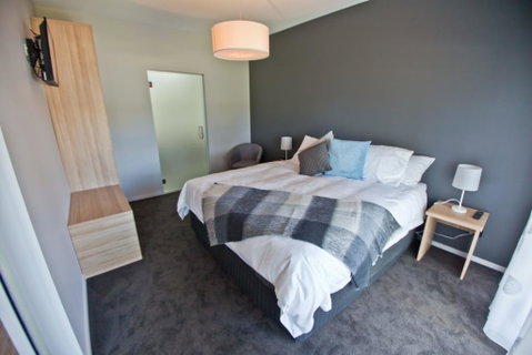 Waterfront Apartments - Tourism Caloundra 3