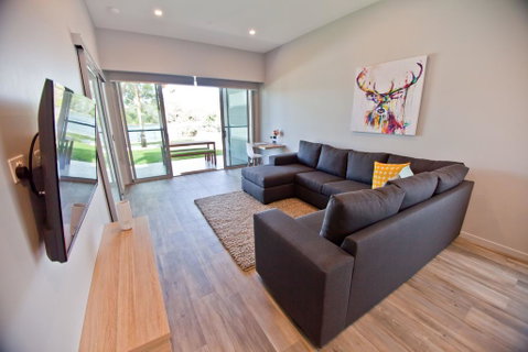 Waterfront Apartments - Tourism Caloundra 0