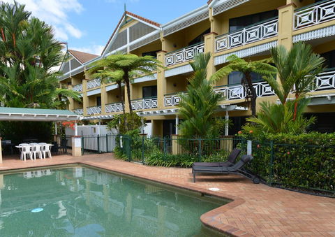 Waterfront Terraces - Tourism Caloundra 1