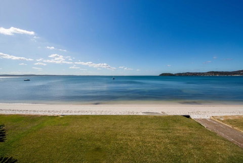 Waterfront Wonderland Foreshore Drive 41 - Tourism Caloundra 3