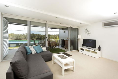 Waterline 202 - Tourism Caloundra 0