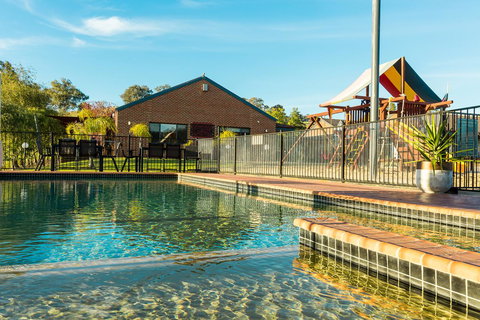 Blazing Stump Motel & Suites - Tourism Caloundra 6