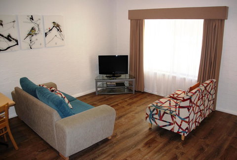 Blazing Stump Motel & Suites - Tourism Caloundra 29