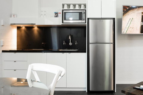 Blazing Stump Motel & Suites - Tourism Caloundra 23