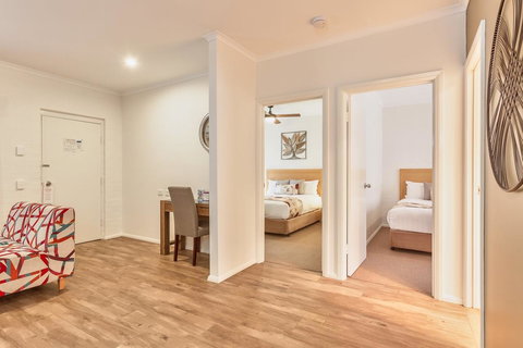 Blazing Stump Motel & Suites - Tourism Caloundra 4