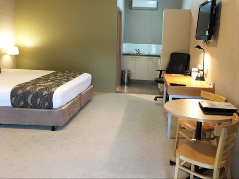 Blazing Stump Motel & Suites - Tourism Caloundra 41