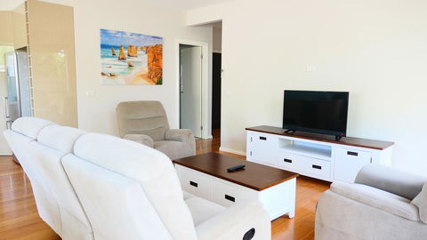 Apollo Bay Seal Apartments - Tourism Caloundra 7