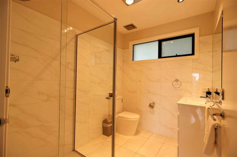 Apollo Bay Seal Apartments - Tourism Caloundra 21