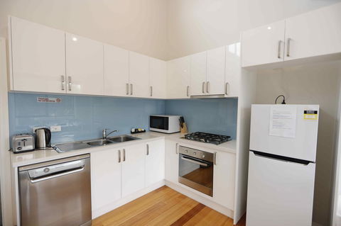 Apollo Bay Seal Apartments - Tourism Caloundra 24