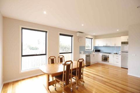 Apollo Bay Seal Apartments - Tourism Caloundra 25