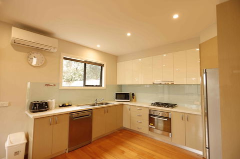 Apollo Bay Seal Apartments - Tourism Caloundra 14