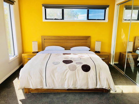 Apollo Bay Seal Apartments - Tourism Caloundra 2