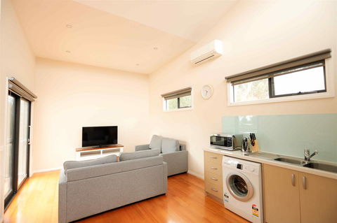 Apollo Bay Seal Apartments - Tourism Caloundra 18