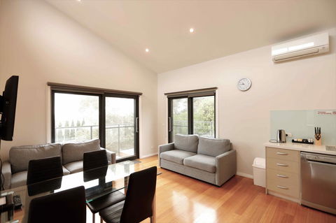 Apollo Bay Seal Apartments - Tourism Caloundra 12