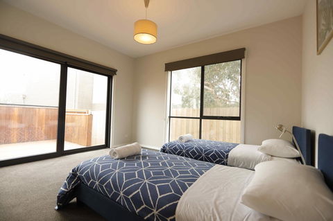 Apollo Bay Seal Apartments - Tourism Caloundra 15