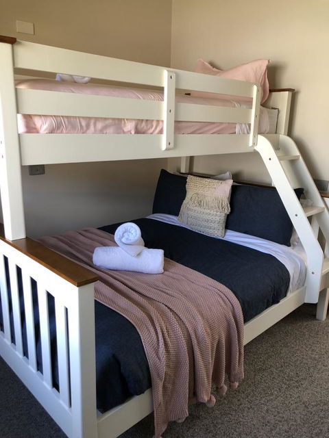 The PC Cottage - Tourism Caloundra 13
