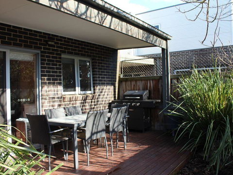 Central To Cowes - Tourism Caloundra 9
