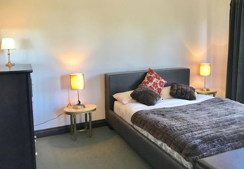 Hillâ€™s Creek Holiday Home - Tourism Caloundra 10