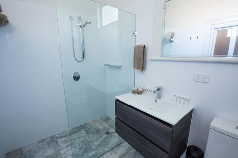The Riversleigh - Tourism Caloundra 30