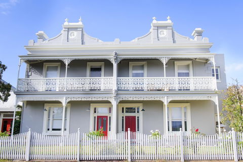 The Riversleigh - Tourism Caloundra 21