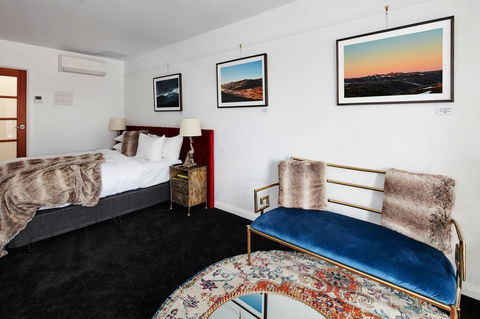 Daylesford Art Motel - Tourism Caloundra 16