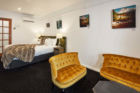 Daylesford Art Motel - Tourism Caloundra 13
